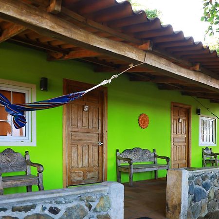 Hotel Oasis & Surf Camp Santa Catalina Εξωτερικό φωτογραφία