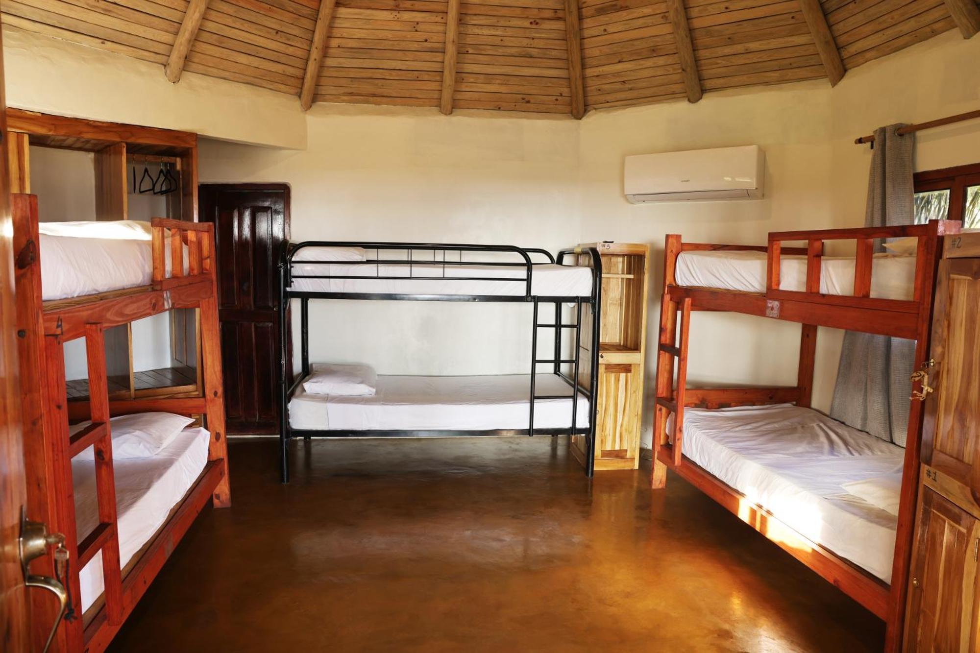 Hotel Oasis & Surf Camp Santa Catalina Εξωτερικό φωτογραφία