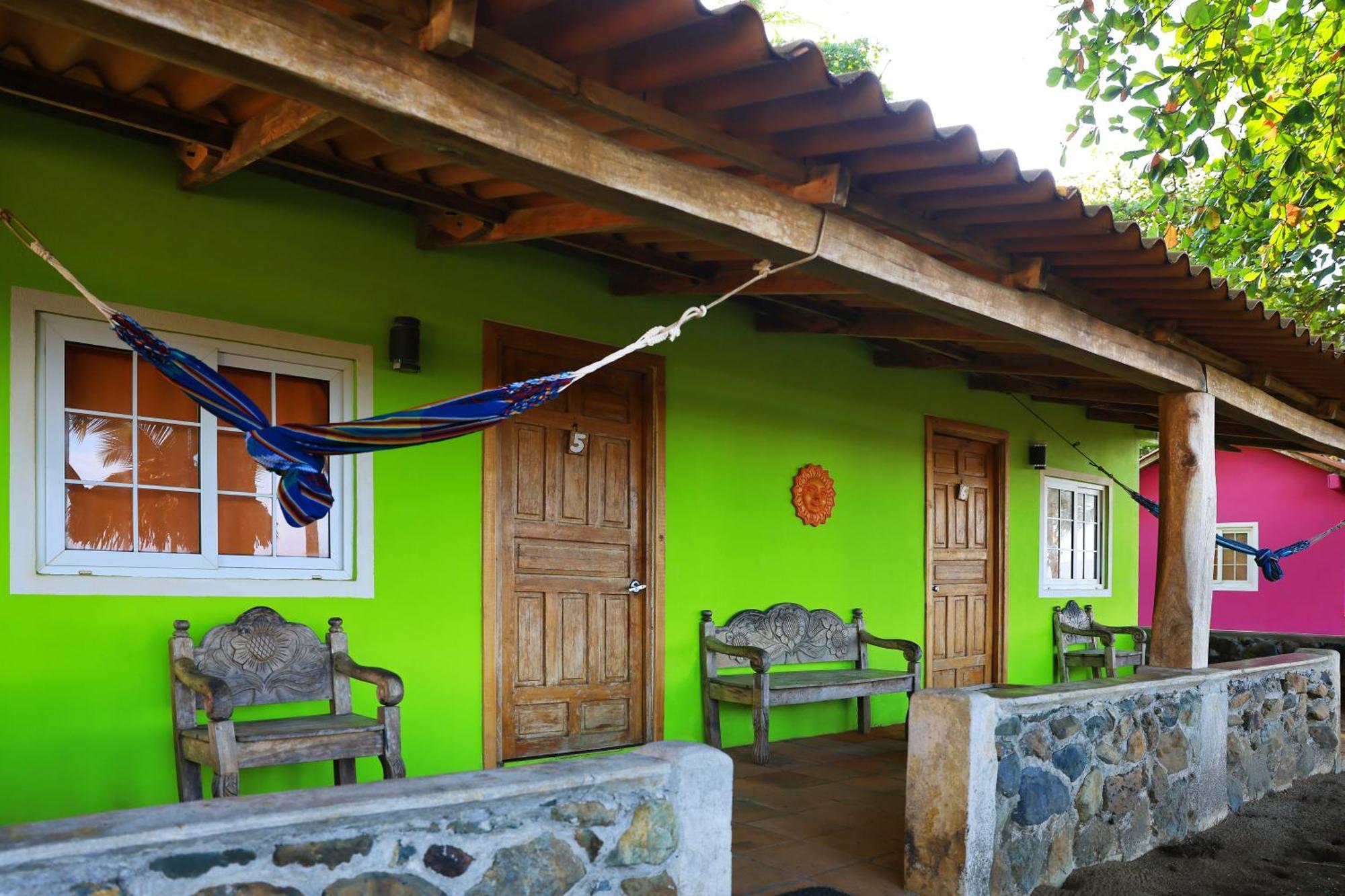 Hotel Oasis & Surf Camp Santa Catalina Εξωτερικό φωτογραφία